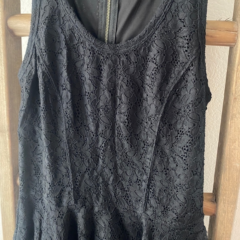 EXPRESS black lace dress - size XS - Picture 5 of 6